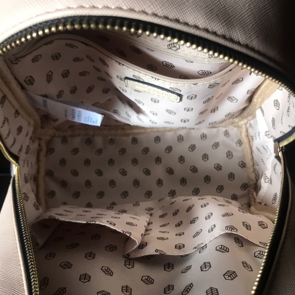 Backpack - Picture 2 of 2